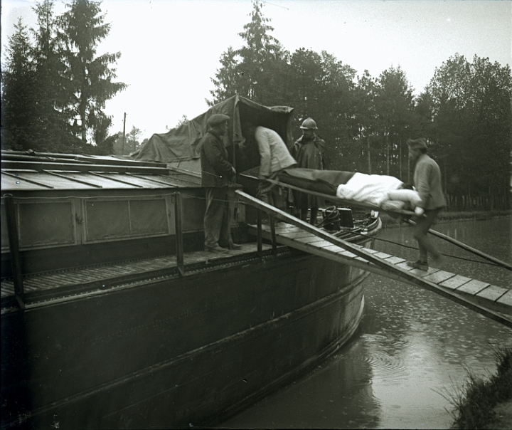 Box 16 Image 09.jpg